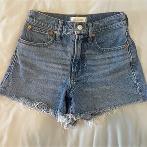 Madewell Vintage High Rise Denim Cut Off Shorts 
SIZE 24